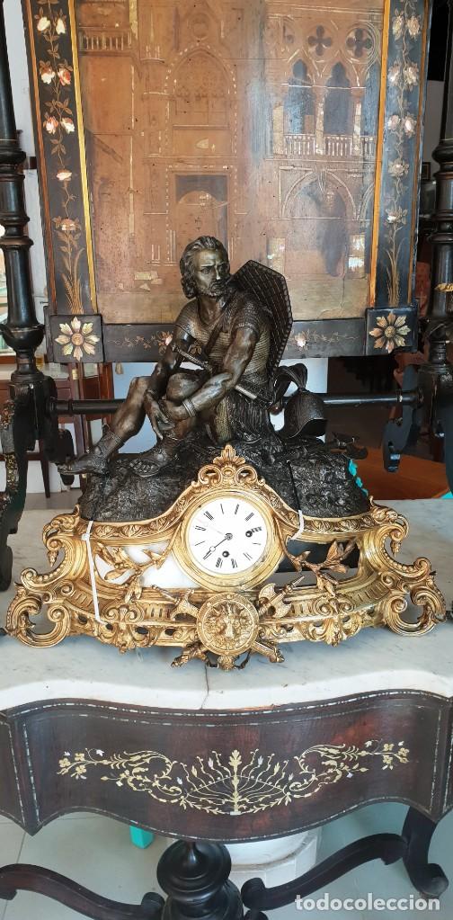 Relojes de carga manual: Reloj franc&eacute;s con candelabros - Foto 3