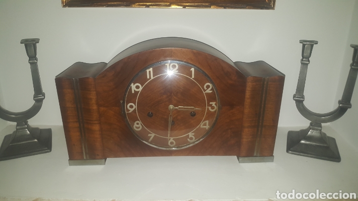 Relojes de carga manual: reloj de sobremesa en madera - Foto 1