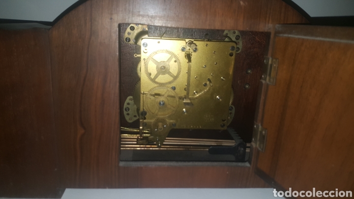 Relojes de carga manual: reloj de sobremesa en madera - Foto 2