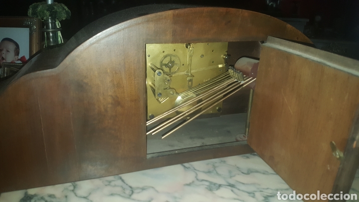 Relojes de carga manual: reloj de sobremesa en madera - Foto 3
