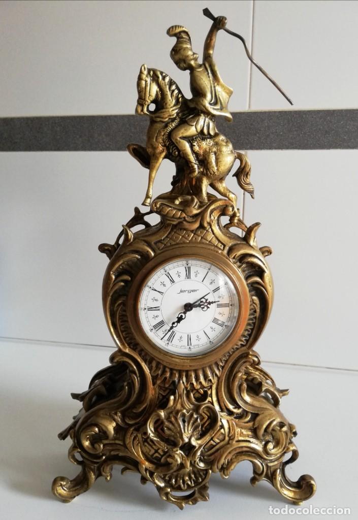 Relojes de carga manual: Reloj de bronce jinete a caballo.. - Foto 2