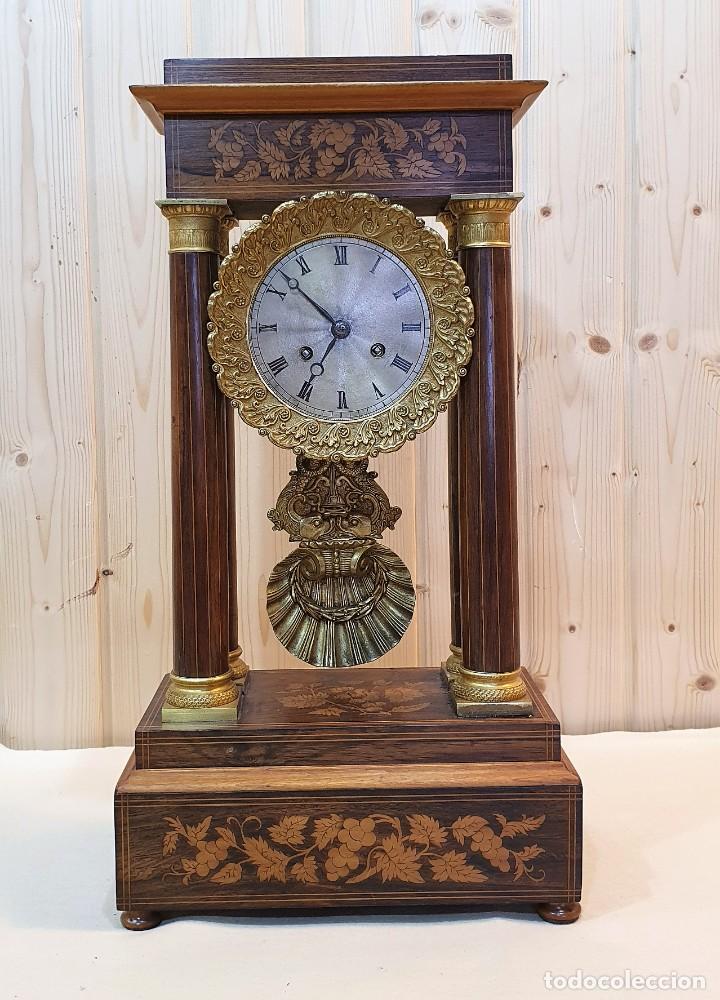 Relojes de carga manual: RELOJMARQUETERIA ESTILO IMPERIO FUNCIONANDO - Foto 2