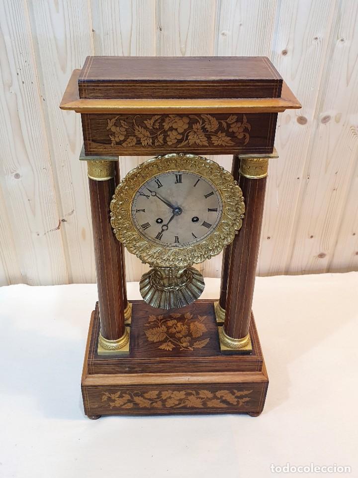 Relojes de carga manual: RELOJMARQUETERIA ESTILO IMPERIO FUNCIONANDO - Foto 3