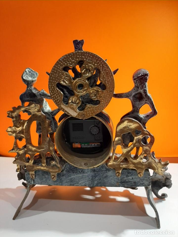 Relojes de carga manual: Reloj de bronce - Foto 19 - 313196813
