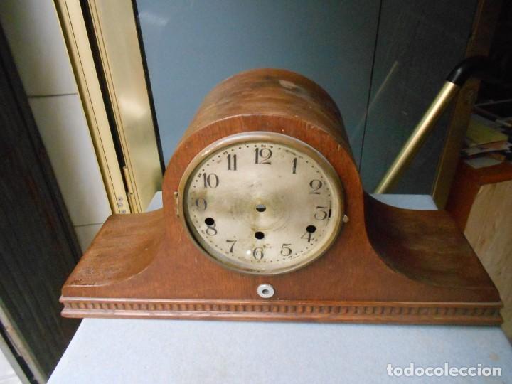 antiguo reloj despertador sobremesa en madera. - Compra venta en  todocoleccion