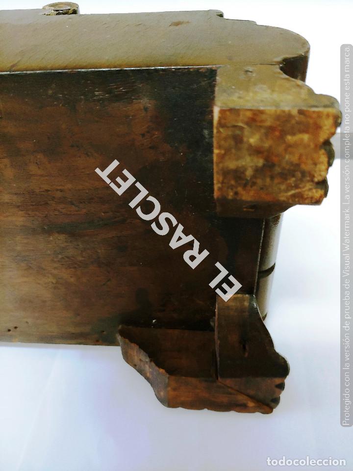 Relojes de carga manual: ANTIGUO RELOJ DE SOBREMESA O CHIMENEA - EN MADERA - - Foto 18