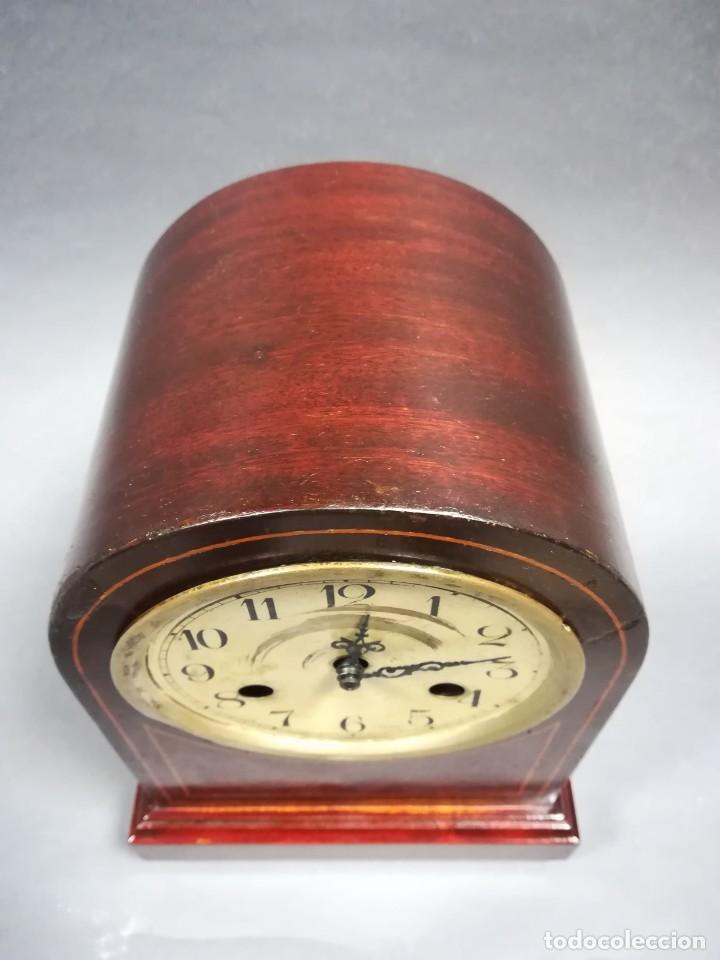 Relojes de carga manual: RELOJ DE CHIMENEA INGL&Eacute;S DE MADERA DE CAOBA - Foto 3