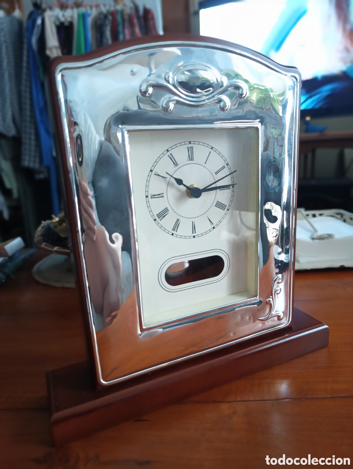 Relojes de carga manual: Reloj de sobremesa con frontal plata - Foto 1