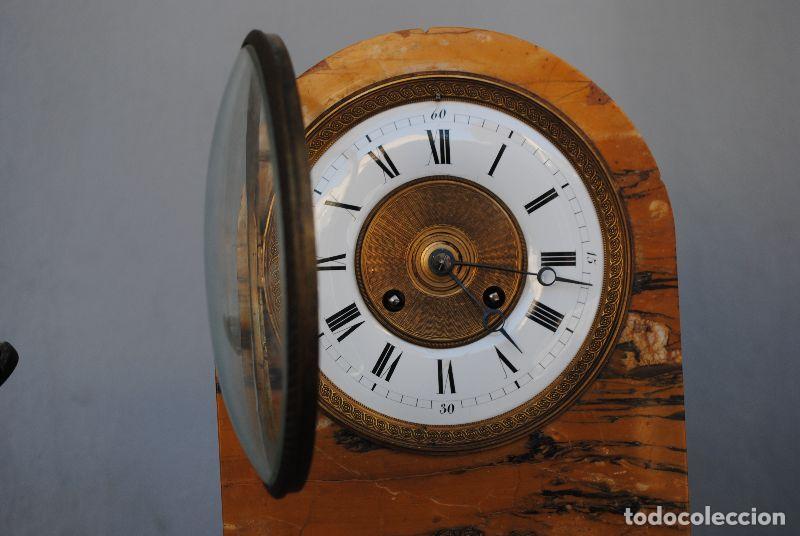 Relojes de carga manual: Pendule borne de style Empire marbre jaune - Foto 2