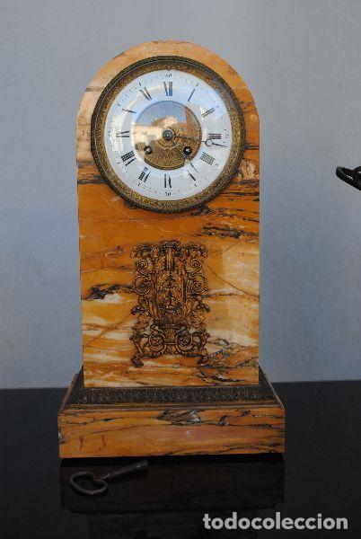 Relojes de carga manual: Pendule borne de style Empire marbre jaune - Foto 8