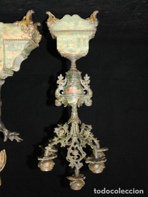 Relojes de carga manual: Garniture de chemin&eacute;e en r&eacute;gule vers 1900 - Foto 5