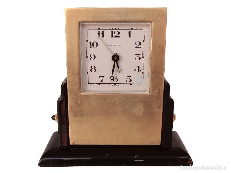 Relojes de carga manual: Pendule de table &agrave; quartz en bronze par Cartier &agrave; Paris - Foto 1
