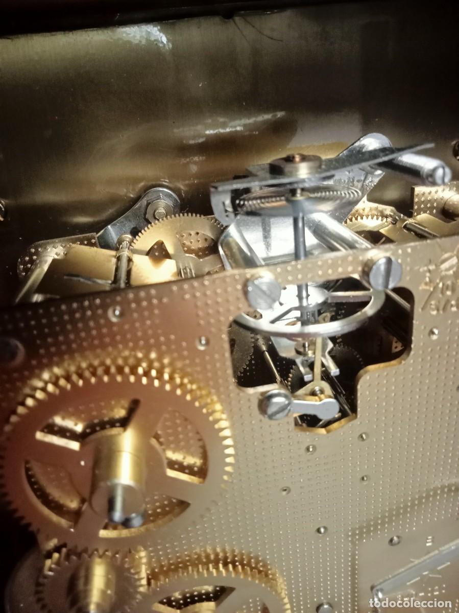 Relojes de carga manual: Reloj de sobremesa Ingl&eacute;s. Sin usar. - Foto 6