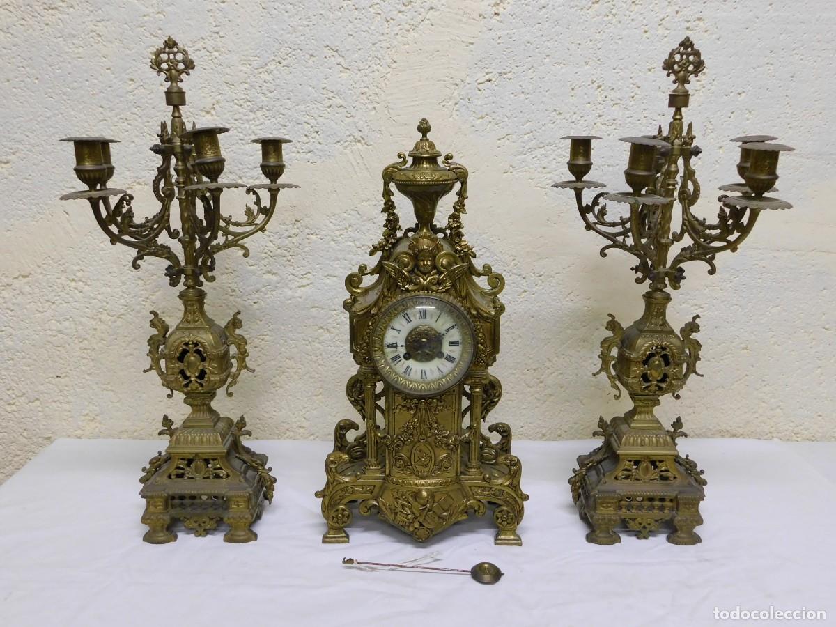 Relojes de carga manual: RELOJ SOBREMESA BRONCE CON CANDELABROS - Foto 1