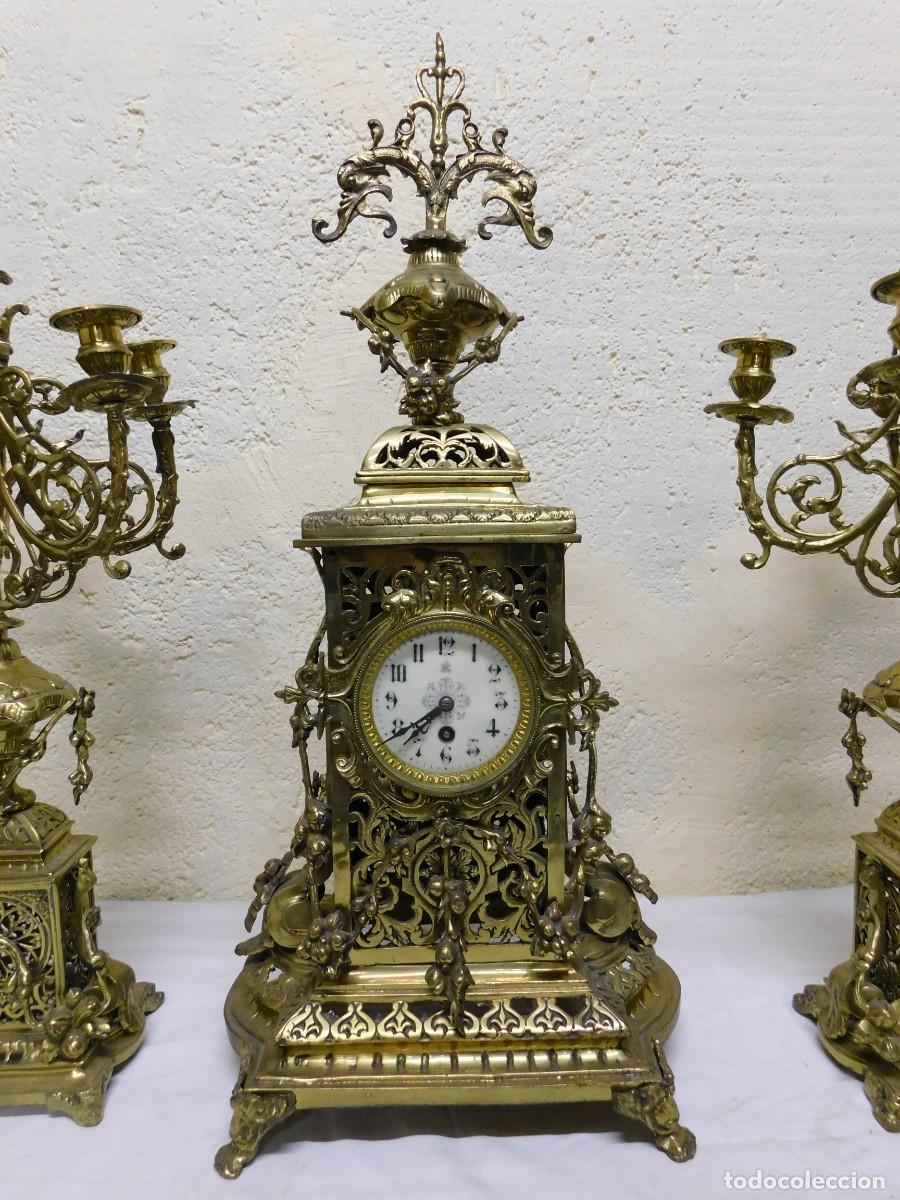 Relojes de carga manual: RELOJ SOBREMESA BRONCE CON CANDELABROS - Foto 2