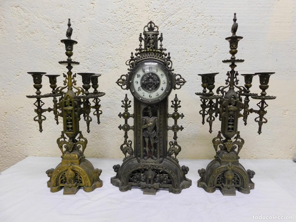 Relojes de carga manual: RELOJ SOBREMESA BRONCE CON CANDELABROS - Foto 1