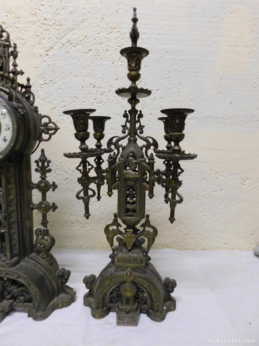 Relojes de carga manual: RELOJ SOBREMESA BRONCE CON CANDELABROS - Foto 3
