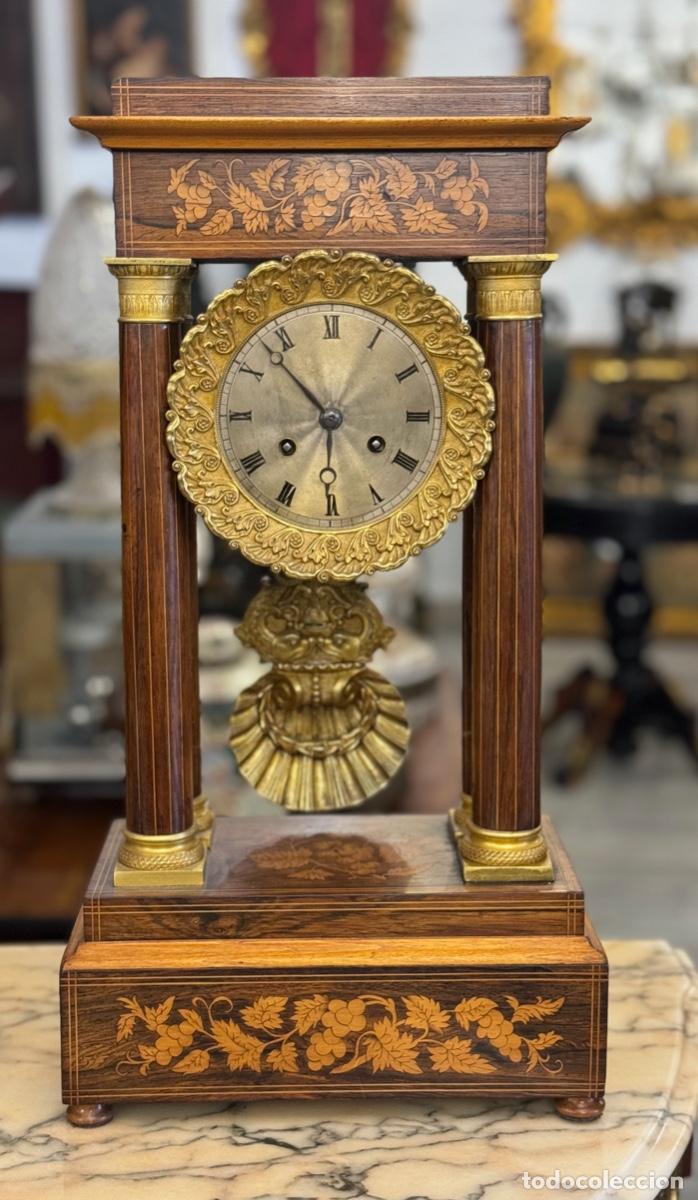 Relojes de carga manual: RELOJ PORTICO EN MARQUETERIA - Foto 1