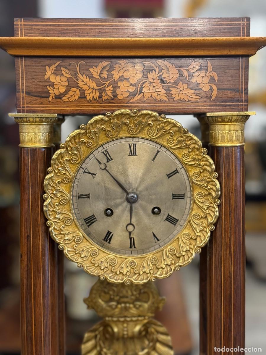 Relojes de carga manual: RELOJ PORTICO EN MARQUETERIA - Foto 3