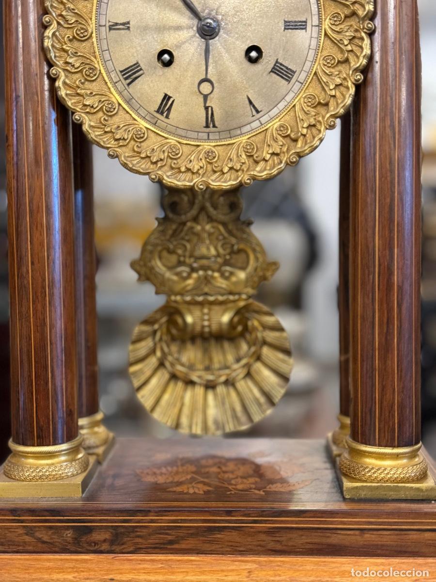 Relojes de carga manual: RELOJ PORTICO EN MARQUETERIA - Foto 4