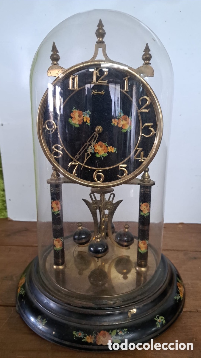 Relojes de carga manual: Reloj de sobremesade c&uacute;pula con pendulo de bolas. Para restaurar - Foto 1