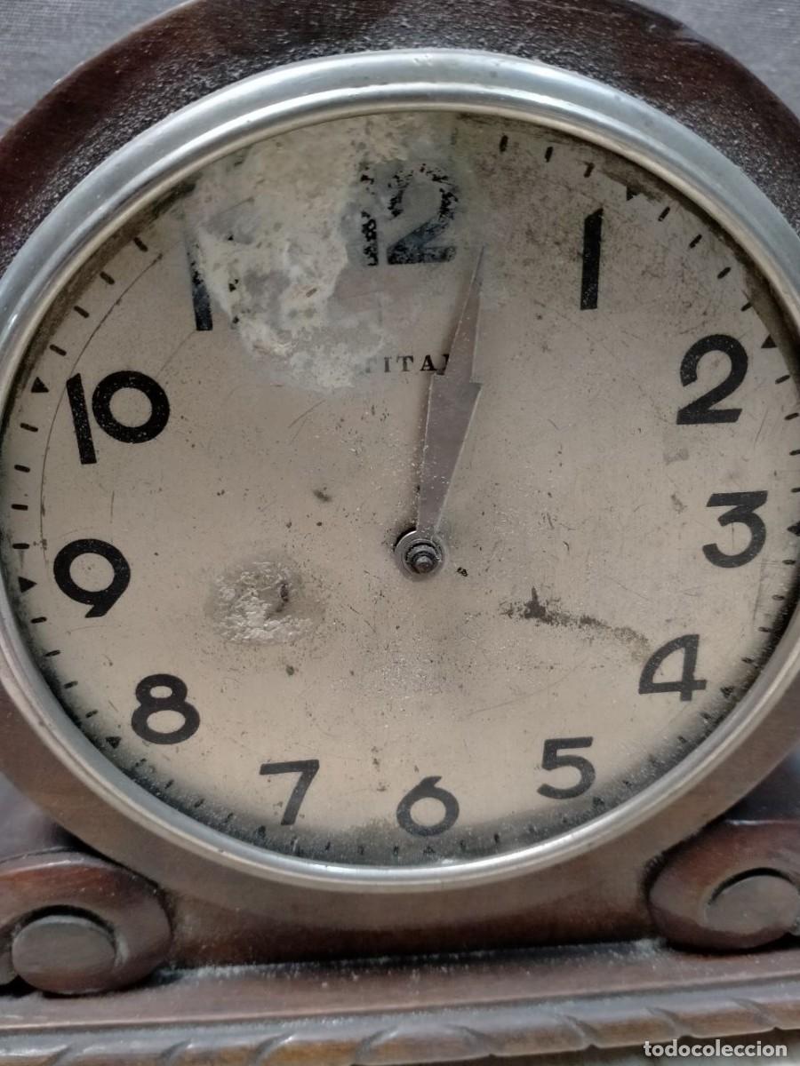 Relojes de carga manual: Antiguo reloj de chimenea madera - Foto 6