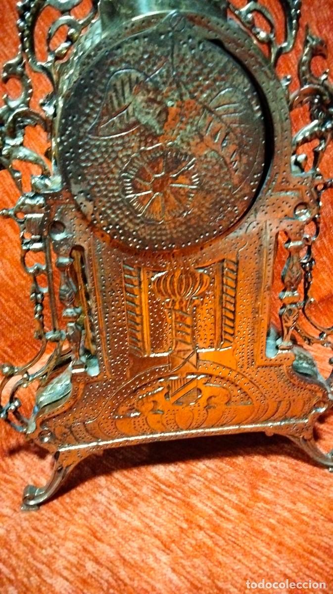 Relojes de carga manual: antiguo reloj de bronce macizo - Foto 18