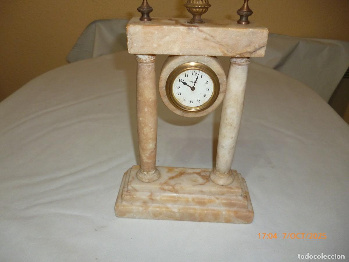 Relojes de carga manual: reloj columnas marmol o alabastro - Foto 1