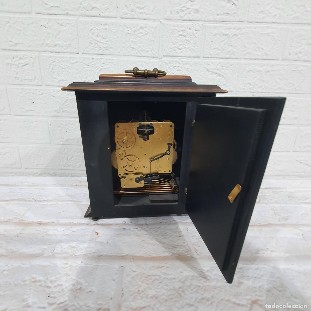Relojes de carga manual: Antiguo reloj de mesa Radiant - Foto 7
