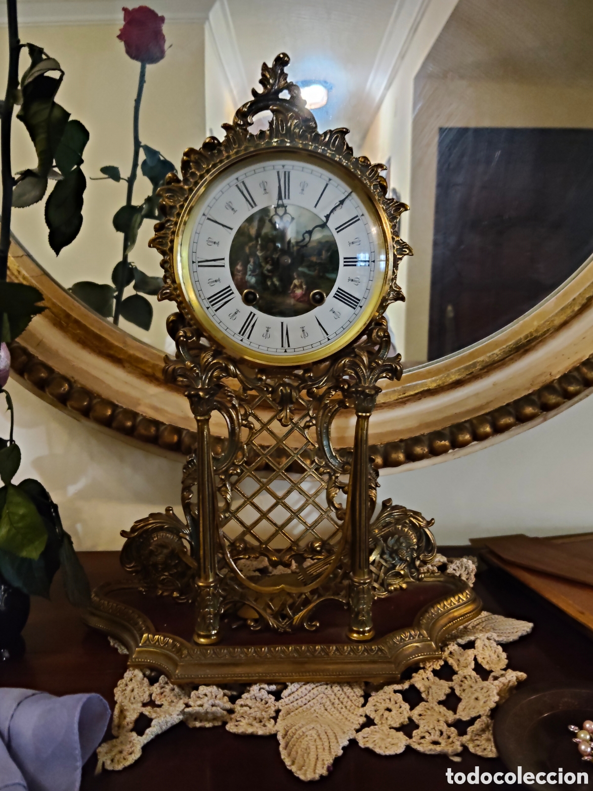 Relojes de carga manual: Antiguo reloj de sobremesa de cuerda