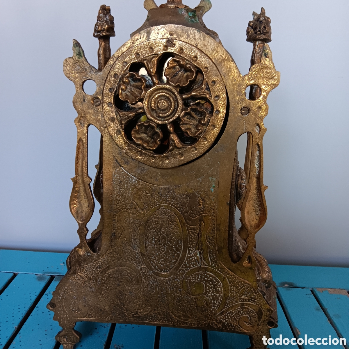 Relojes de carga manual: Reloj de bronce antiguo - Foto 3