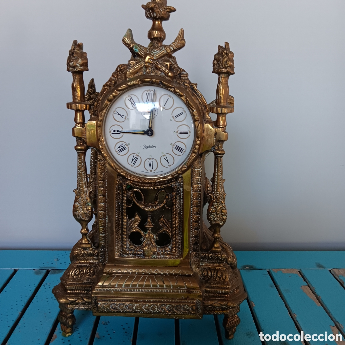 Relojes de carga manual: Reloj de bronce antiguo - Foto 1