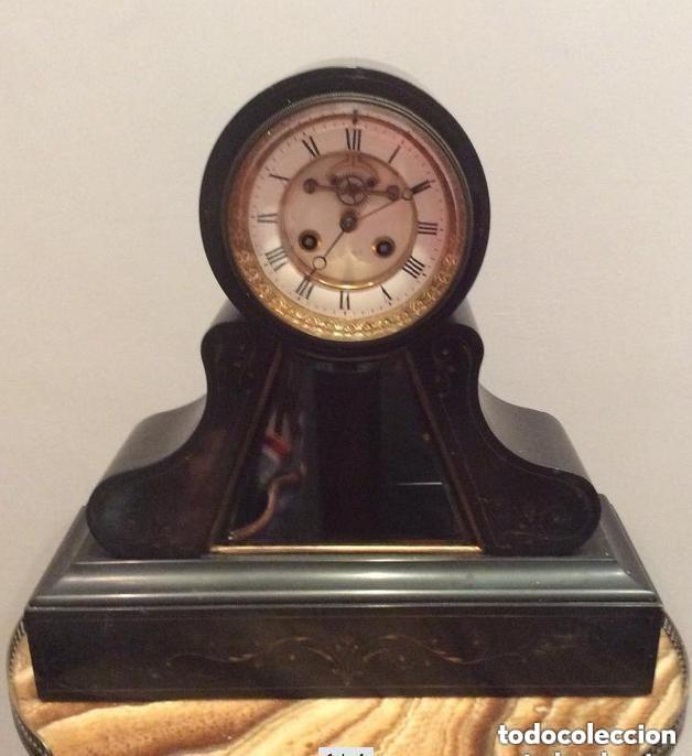 Relojes de carga manual: Reloj Franc&eacute;s de Chimenea siglo XIX, Napoleon III, en M&aacute;rmol Negro de Bruselas