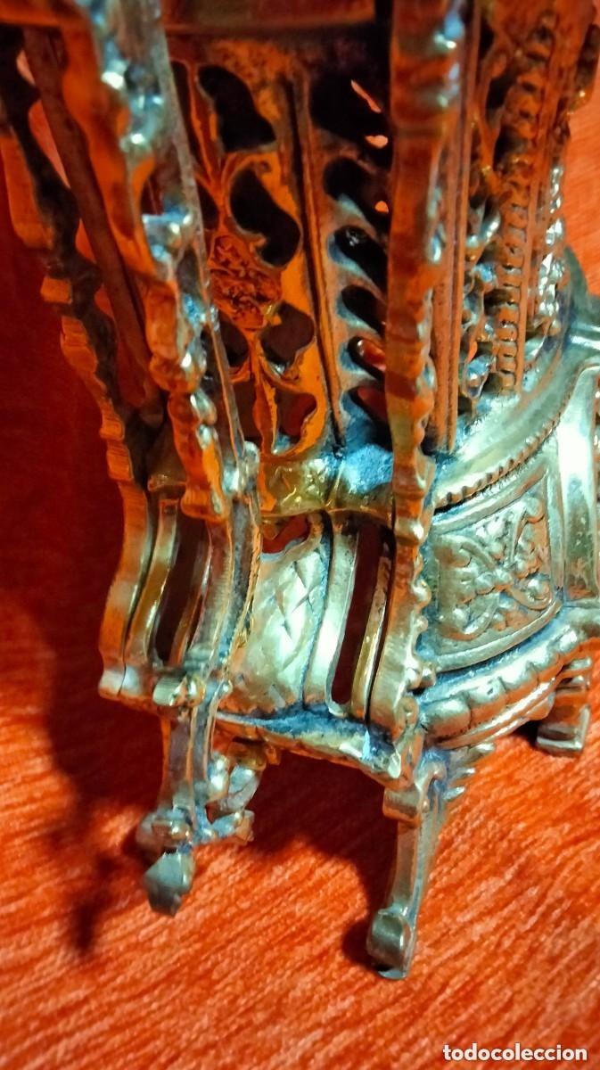 Relojes de carga manual: antiguo reloj de bronce macizo - Foto 12
