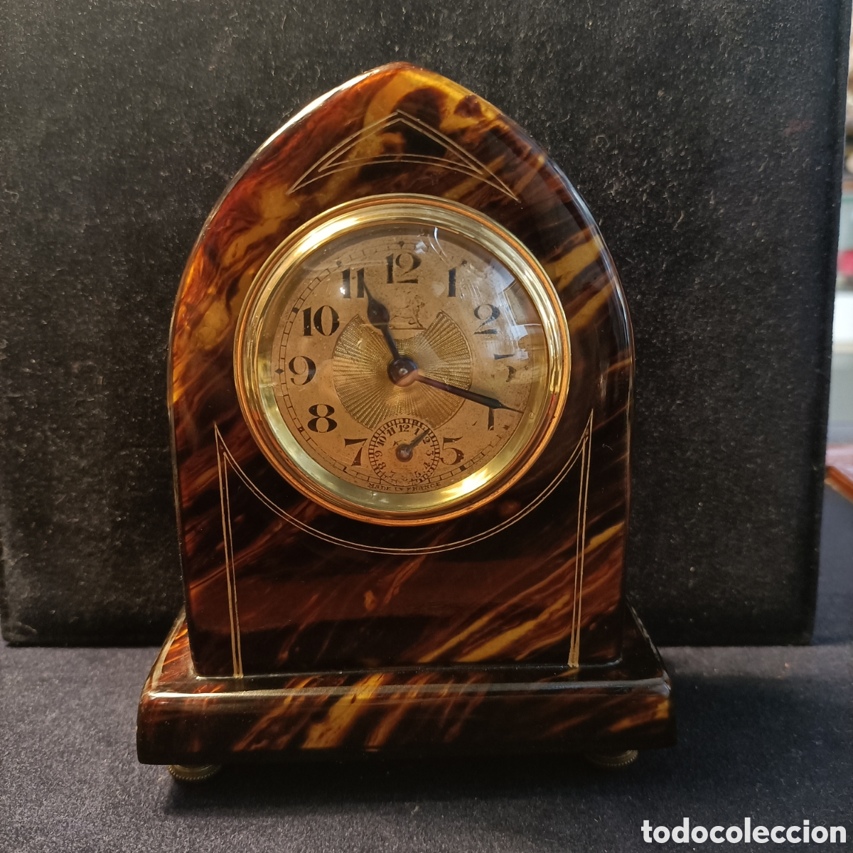 Relojes de carga manual: Reloj de sobremesa, s&iacute;mil carey.