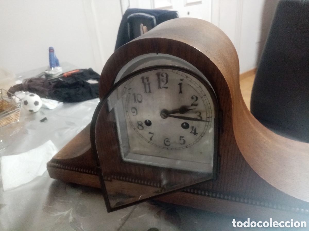 Relojes de carga manual: Reloj antiguo de sobremesa