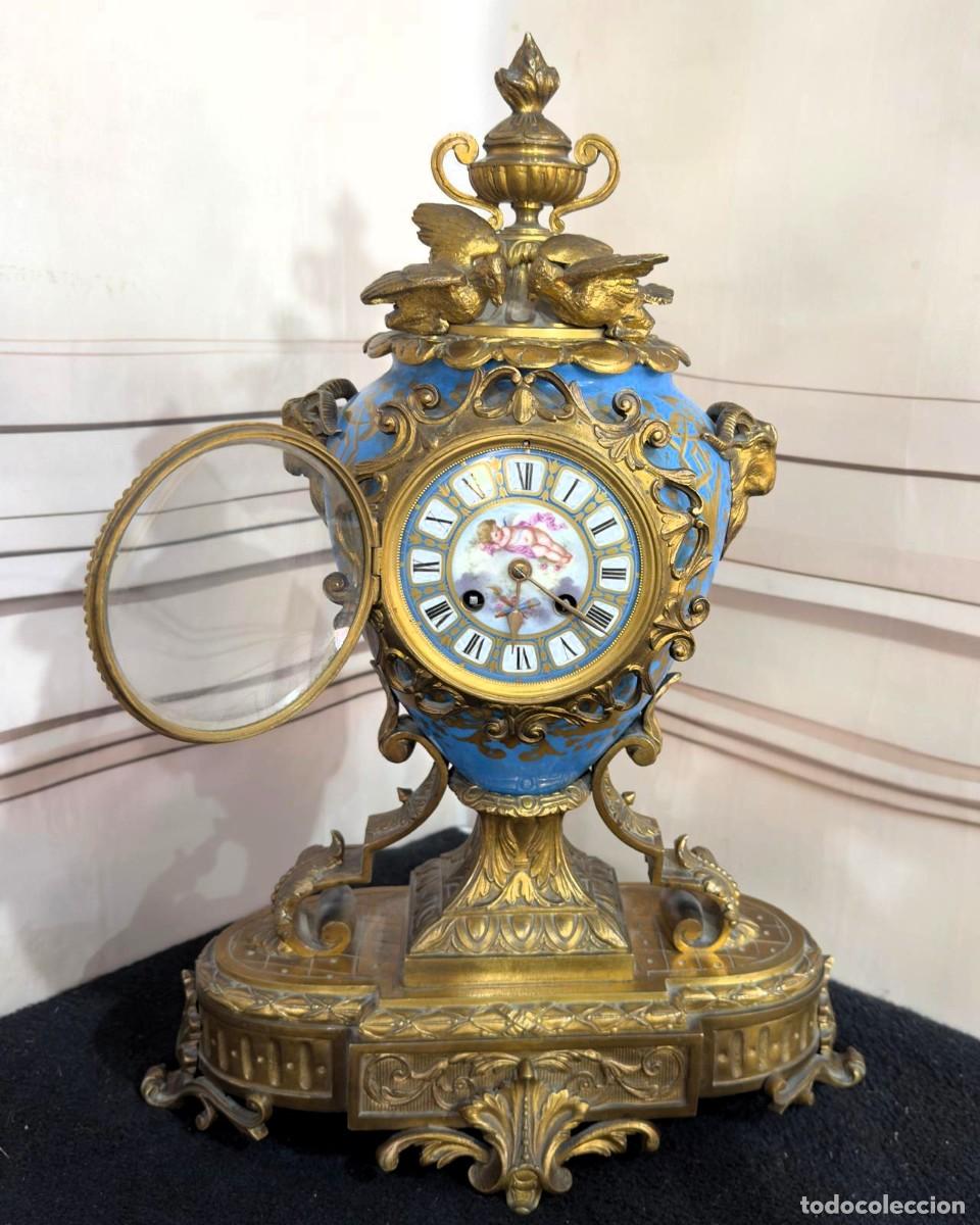 Relojes de carga manual: Reloj de p&eacute;ndulo, porcelana dorada de bronce, S&egrave;vres, arietes Napole&oacute;n III XIX