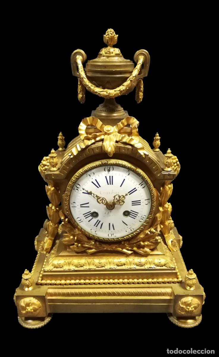 Horloges &agrave; remontage manuel: RELOJ DE SOBREMESA DE BRONCE DORADO NAPOEON III LUIS XVI, SIGLO XIX