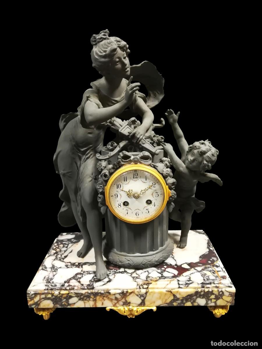 Horloges &agrave; remontage manuel: RELOJ SOBREMESA FIGURAS CALAMINA VENUS Y CUPIDO SIN PATINAR