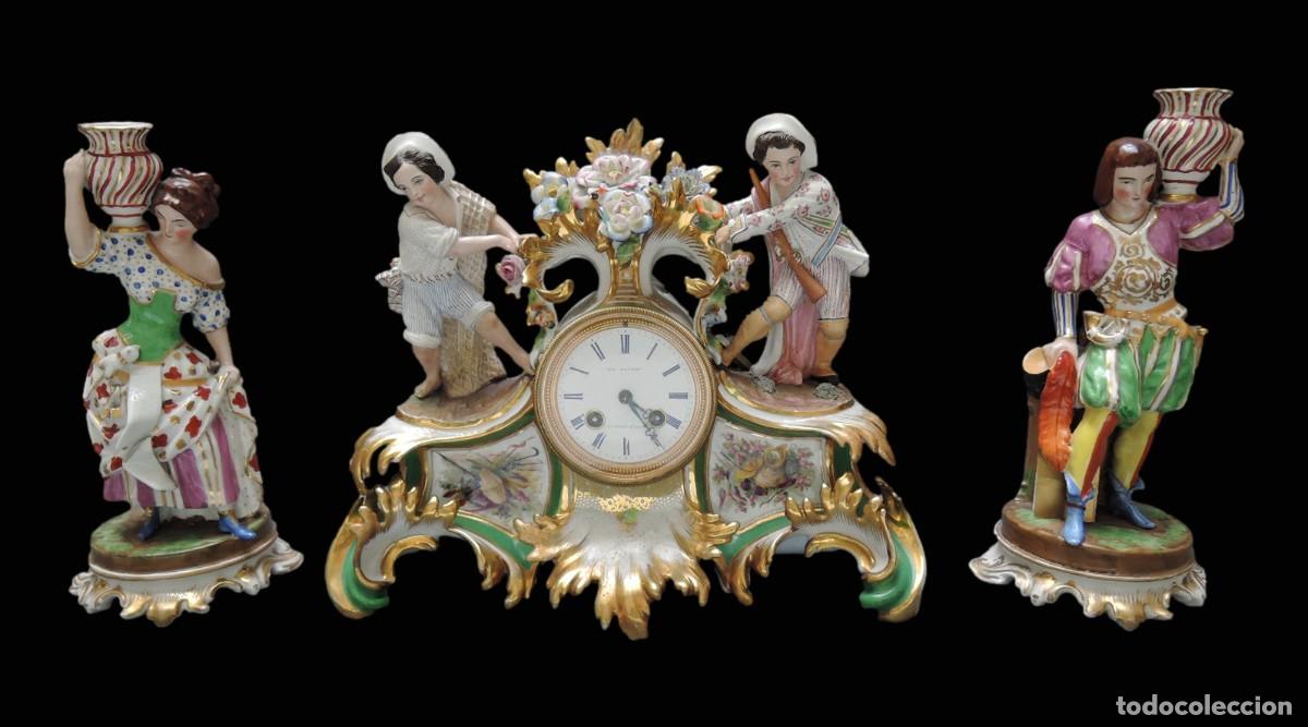 Horloges &agrave; remontage manuel: RELOJ DE SOBREMESA DE PORCELANA VIEJO PARIS