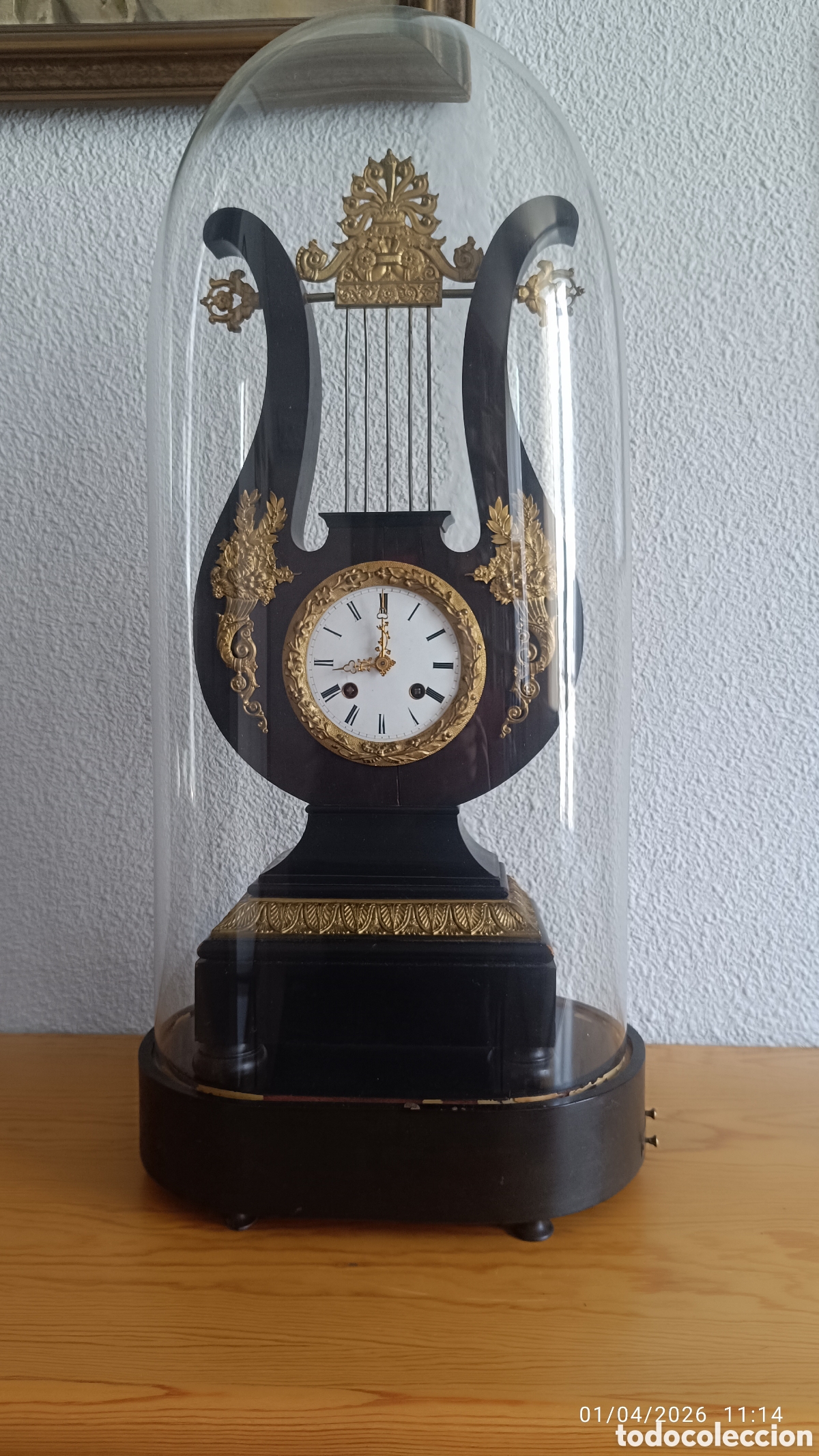 Relojes de carga manual: Reloj de mesa siglo diecinueve