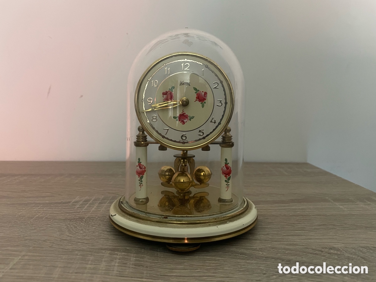 Relojes de carga manual: Reloj sobremesa Koma 400 Day rosas Alemania c&uacute;pula cristal