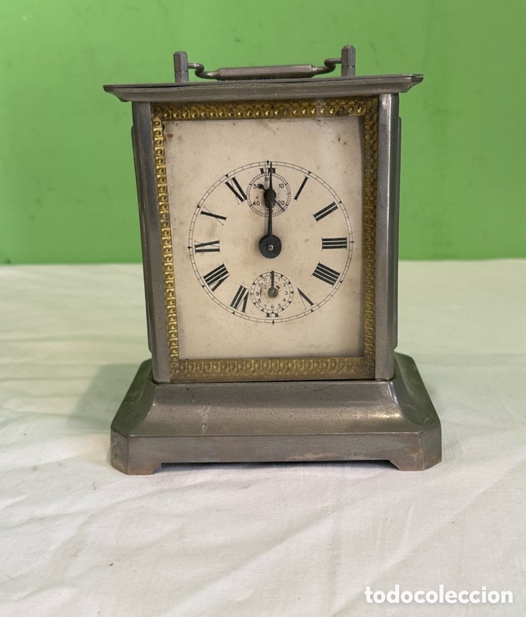 Relojes de carga manual: Reloj de sobremesa antiguo estilo Art D&eacute;co metal y esfera romana