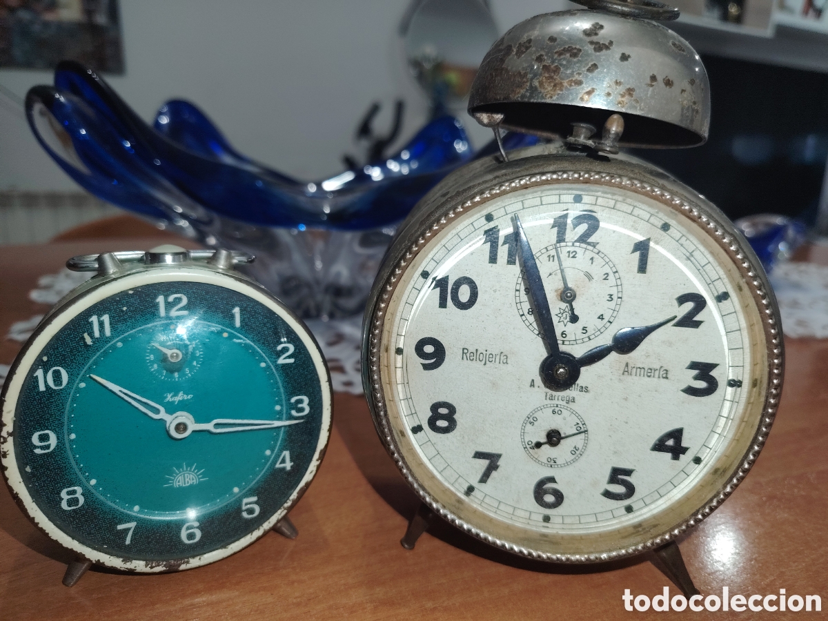 Relojes de carga manual: Par de relojes, el m&aacute;s antiguo, relojer&iacute;a armer&iacute;a a. Casanellas. Tarrega, junghans.