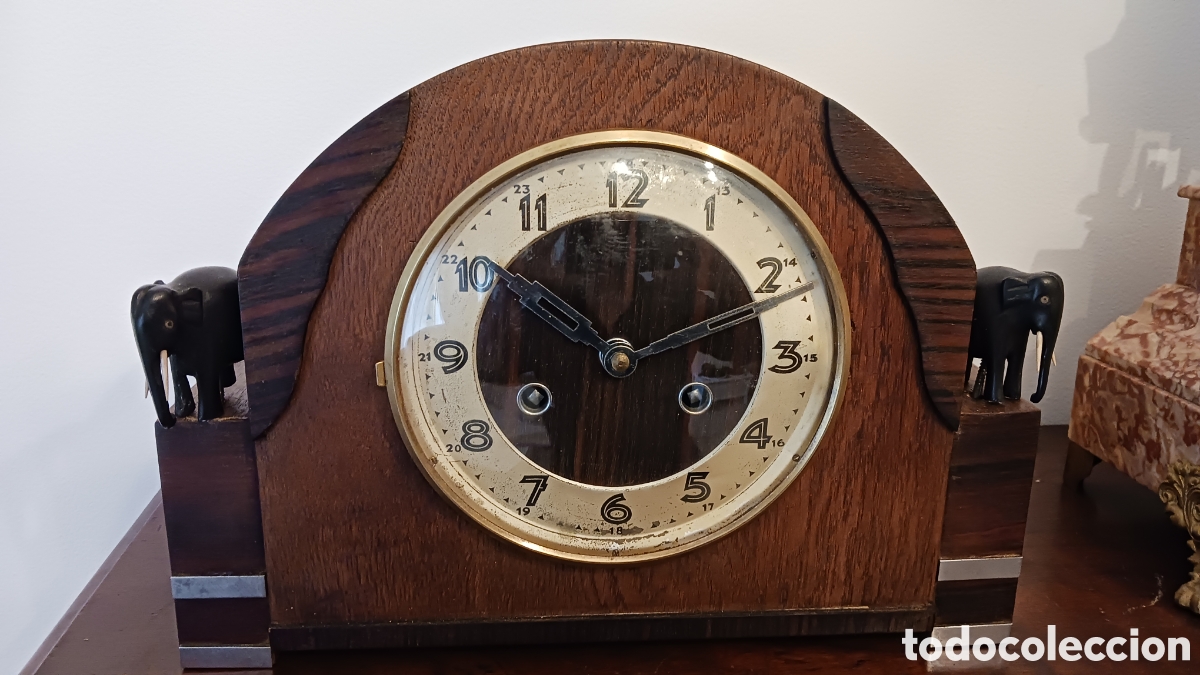 Rel&oacute;gios de carga manual: RELOJ DE SOBREMESA ART DEC&Oacute;. CAJA DE MADERA , CUERDA DE OCHO D&Iacute;AS,DA LAS MEDIAS Y LAS ENTERAS.