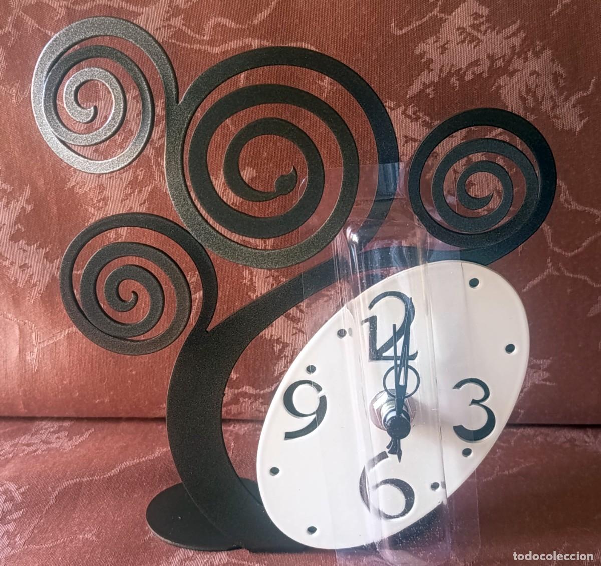 Horloges &agrave; remontage manuel: RELOJ DE SOBREMESA. SIN ESTRENAR. ITALIA