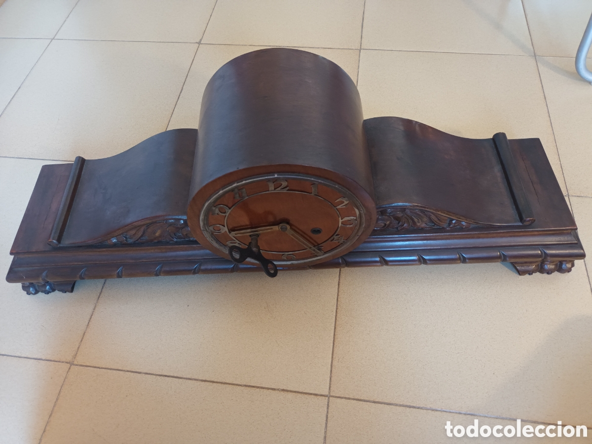 Relojes de carga manual: Reloj de mesa de madera con 2 llaves - Foto 2