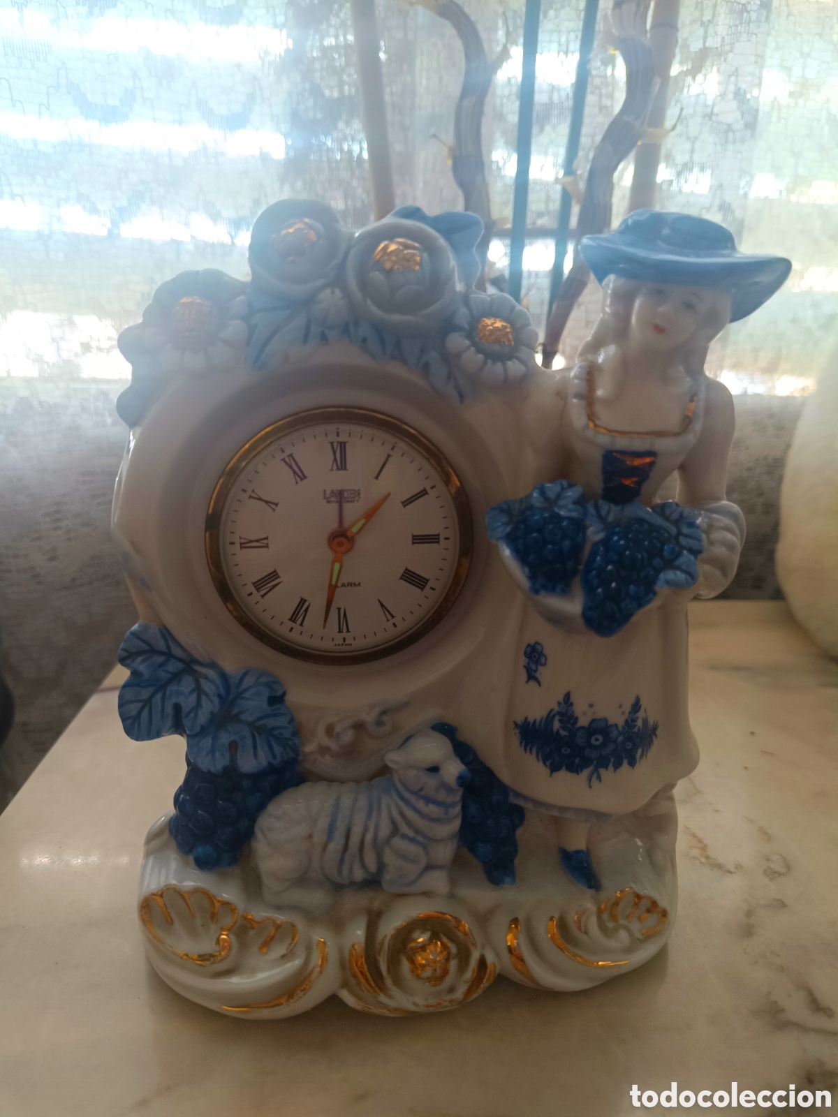 Relojes de carga manual: Reloj de mesa de porcelana decorado