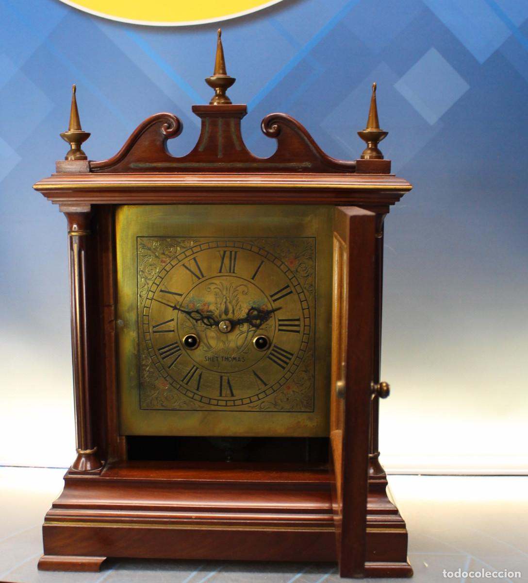 Relojes de carga manual: Antiguo reloj de sobremesa Seth Thomas. Con p&eacute;ndulo y llave. - Foto 4