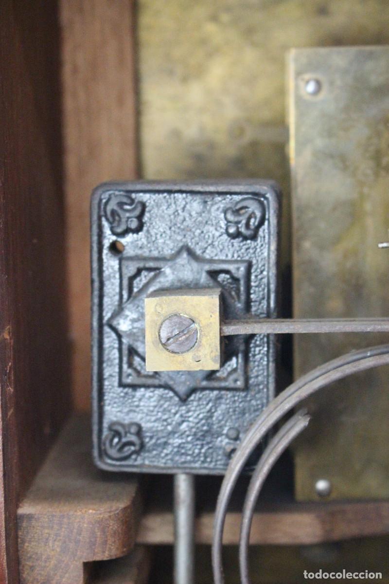 Relojes de carga manual: Antiguo reloj de sobremesa Seth Thomas. Con p&eacute;ndulo y llave. - Foto 10